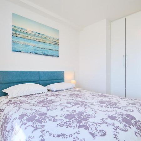 Stiga 4 - New 2 Bedroom Apartment Babino Polje Kültér fotó
